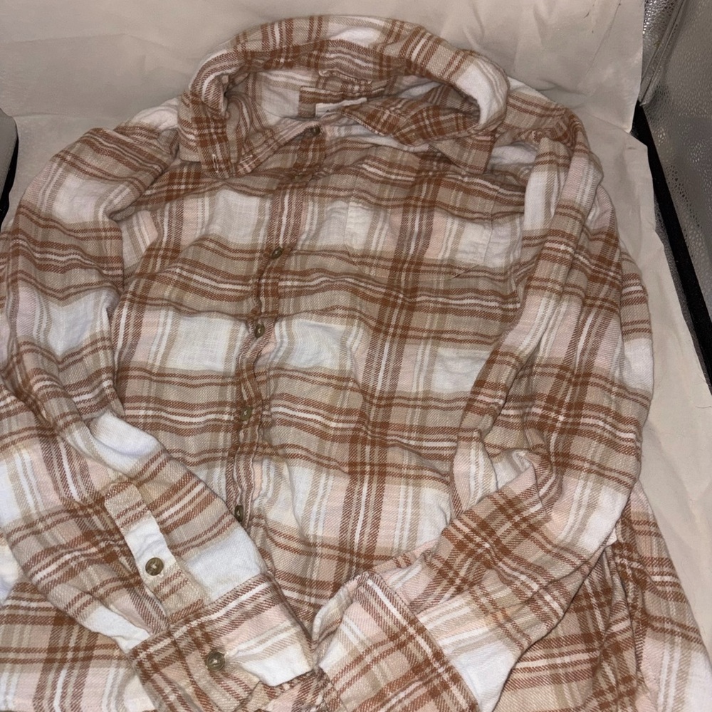 American Eagle Outfitters Tan and Cream Plaid Shirt